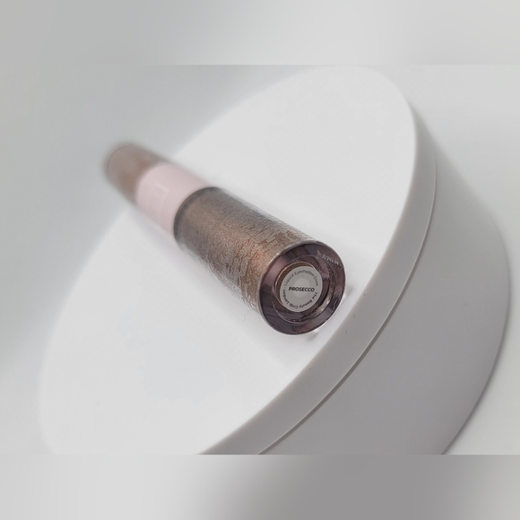 The Beauty Crop "Ginger & Prosecco" Liquid Eyeshadow Duo - Picture 3 of 4